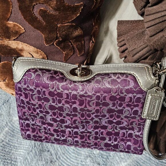 Rare Vintage Coach Y2K Large Limited Edition Wristlet Purse - Picture 2 of 6